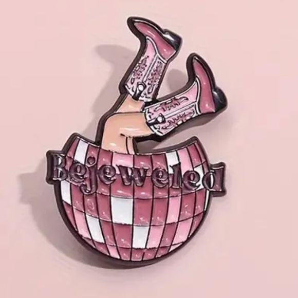 BEJEWELED MIRRORBALL COWBOY LIKE ME - TAYLOR PIN - Picture 1 of 9